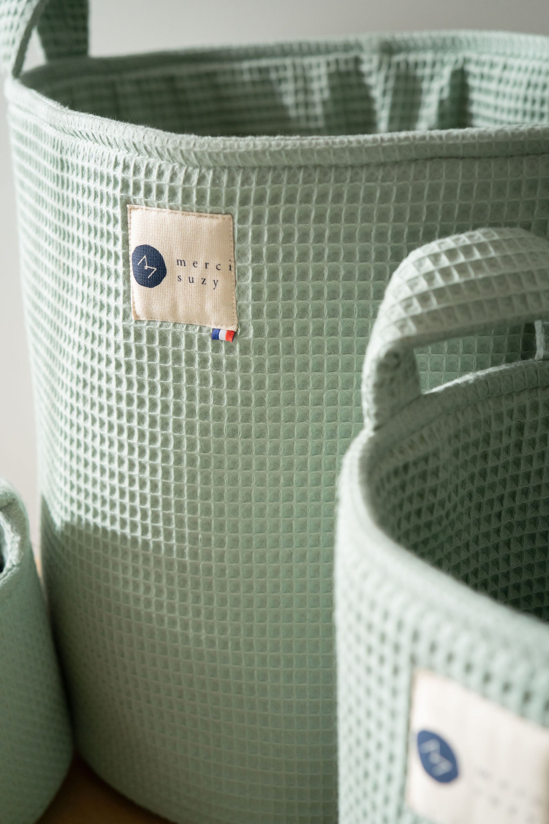 Panier Nid d'abeille bleu Merci Suzy