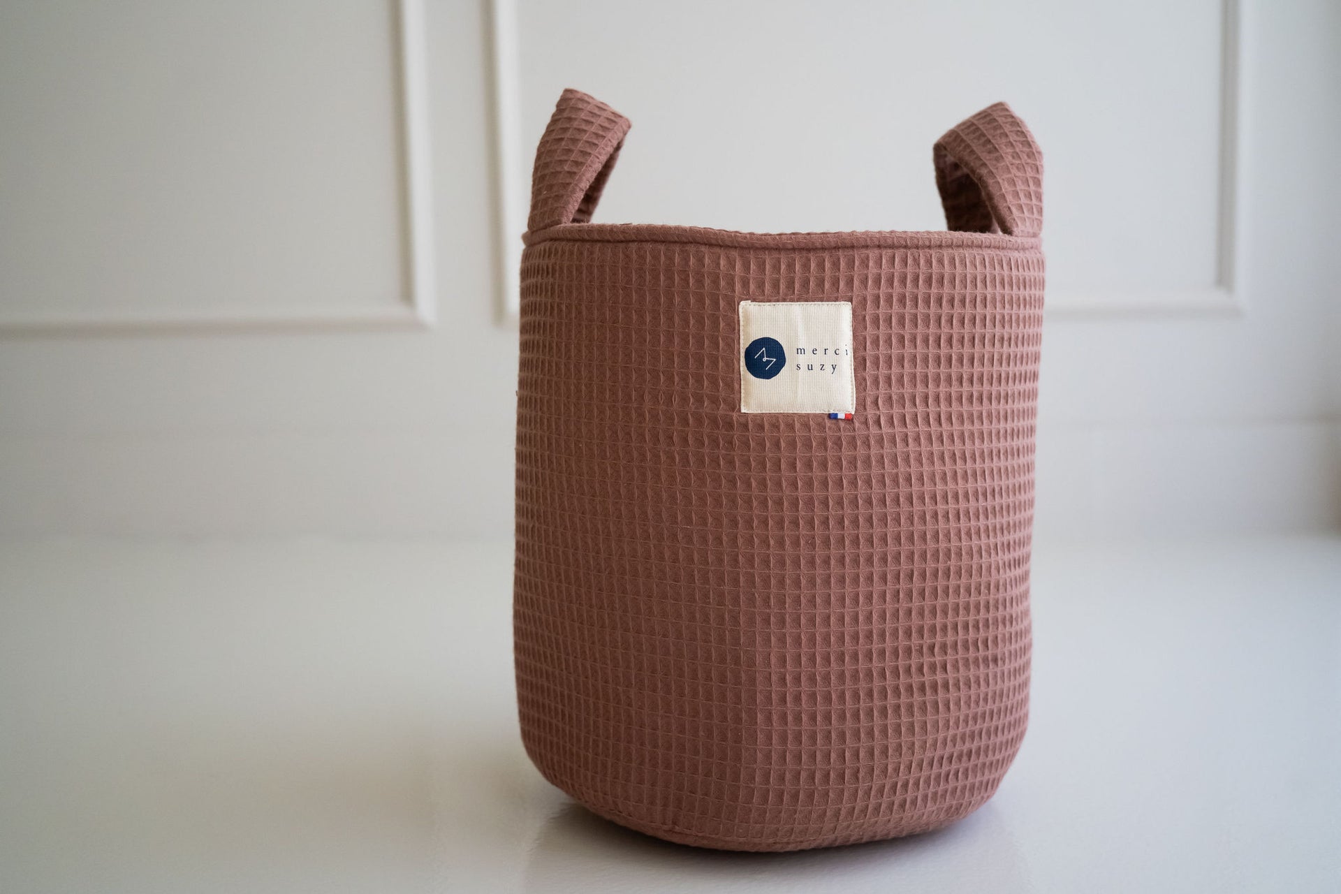 Panier rangement nid d'abeille marron
