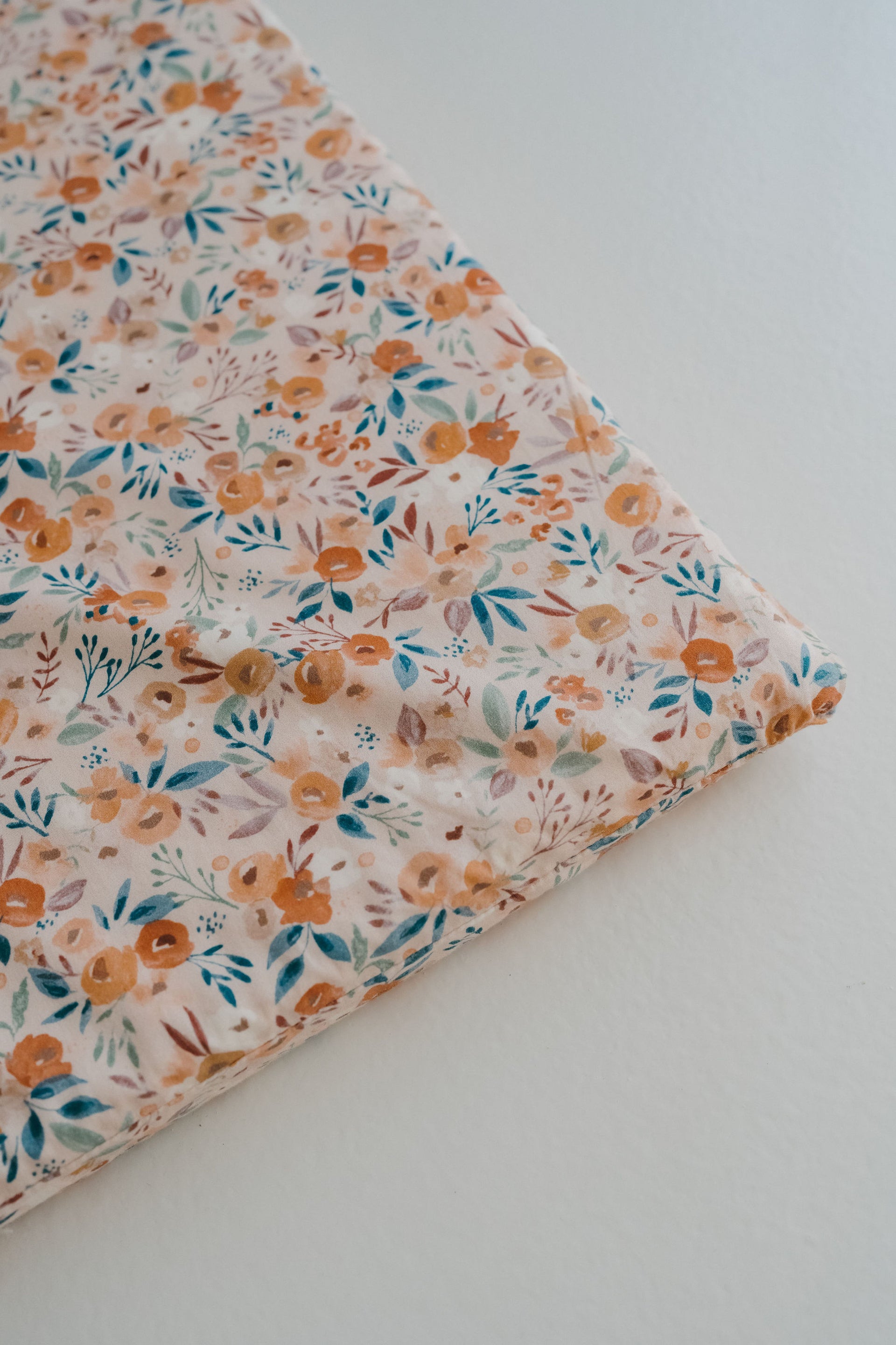 Tapis bébé à fleurs 