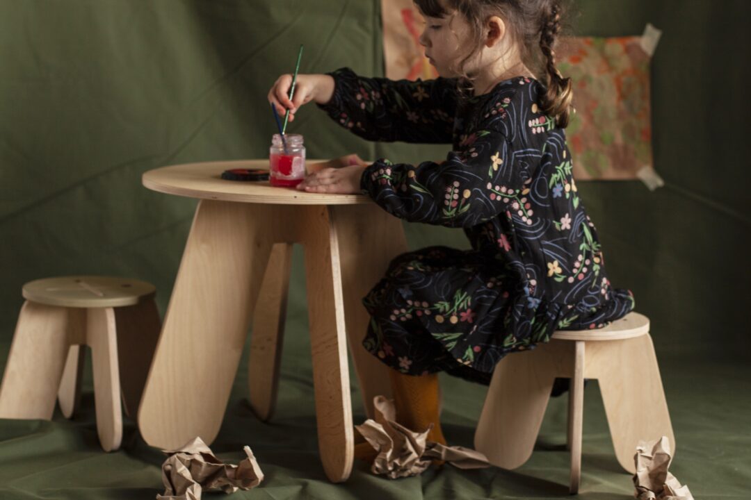 table taille enfant contreplaqué bouleau