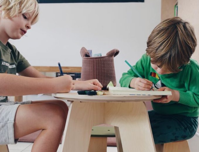 Mobilier et accessoires à hauteur d'enfant